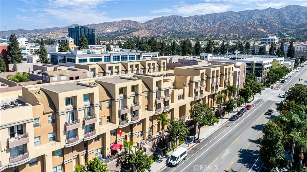 201 E Angeleno #105 Burbank, CA 91502