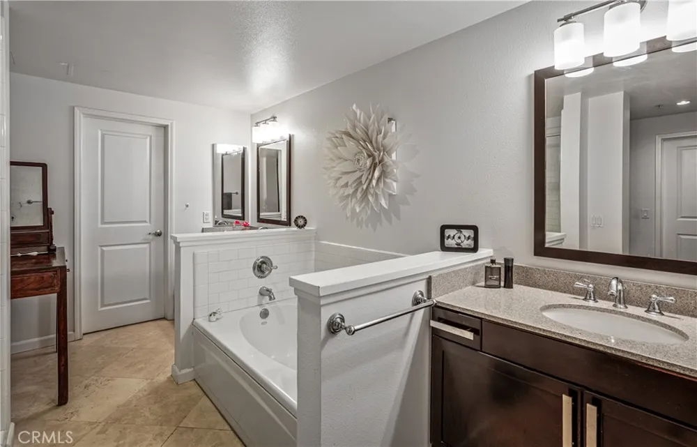 201 E Angeleno #105 Burbank, CA 91502