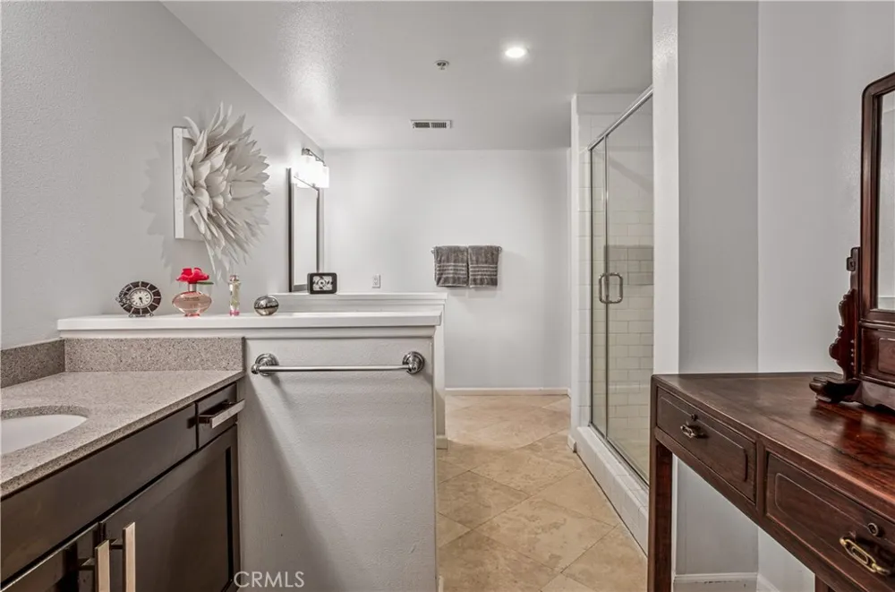 201 E Angeleno #105 Burbank, CA 91502