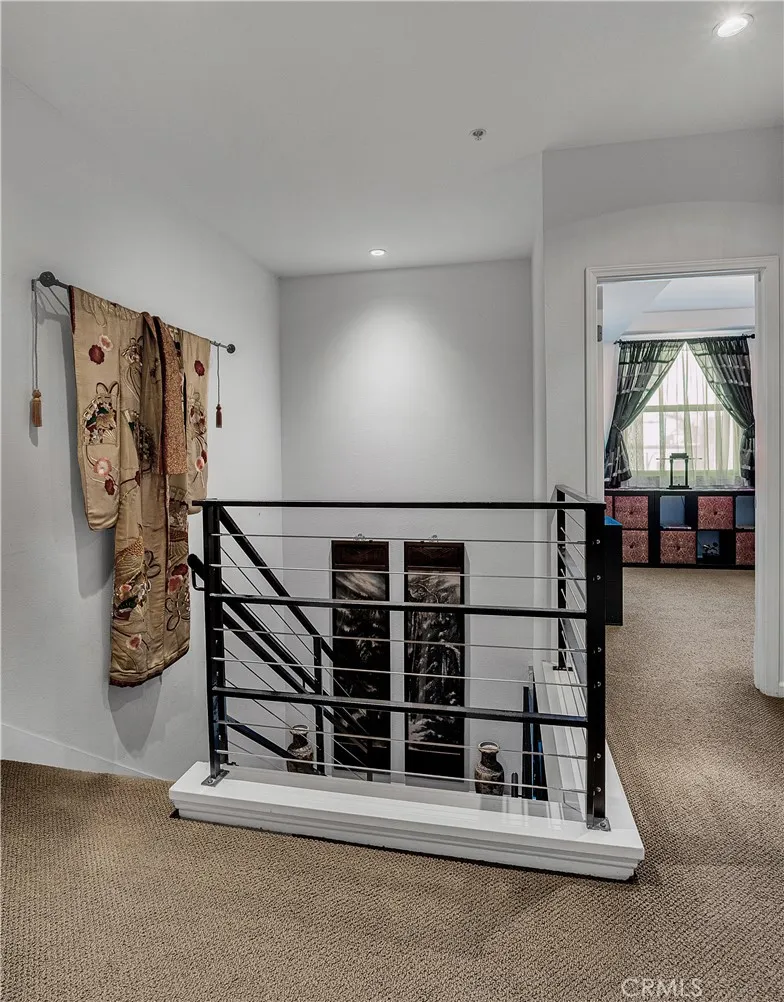 201 E Angeleno #105 Burbank, CA 91502
