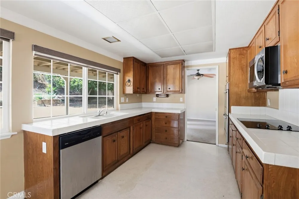 1541 Pinewood Place La Habra, CA 90631
