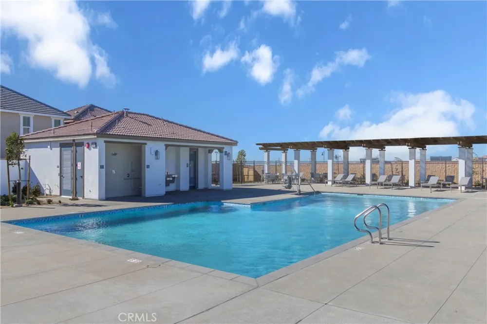 4933 Bracken Way Fontana, CA 92336