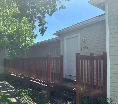 1709 W 4th Street