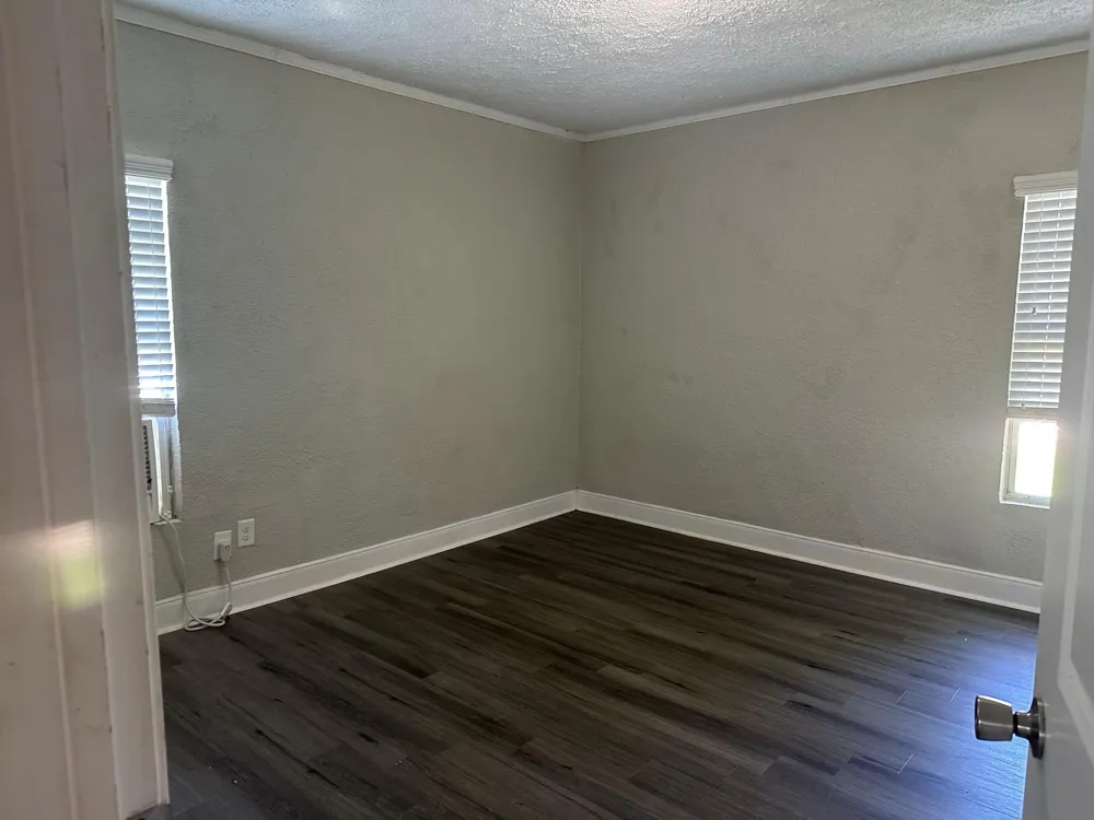 1709 W 4th Street Freeport, TX 77541