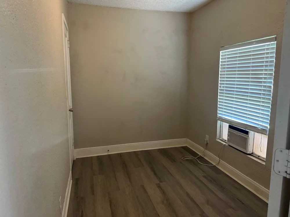 1709 W 4th Street Freeport, TX 77541
