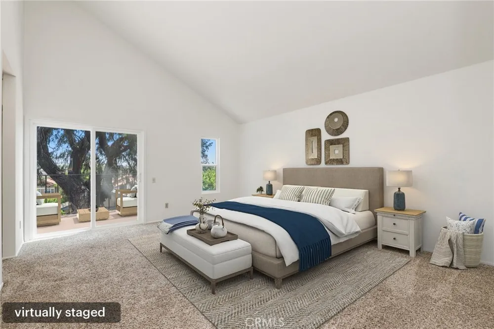 4955 Via Papel San Diego, CA 92122