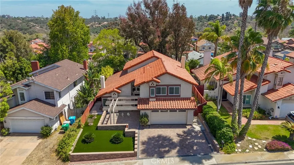 4955 Via Papel San Diego, CA 92122
