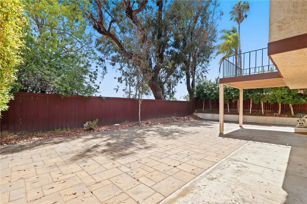 4955 Via Papel San Diego, CA 92122