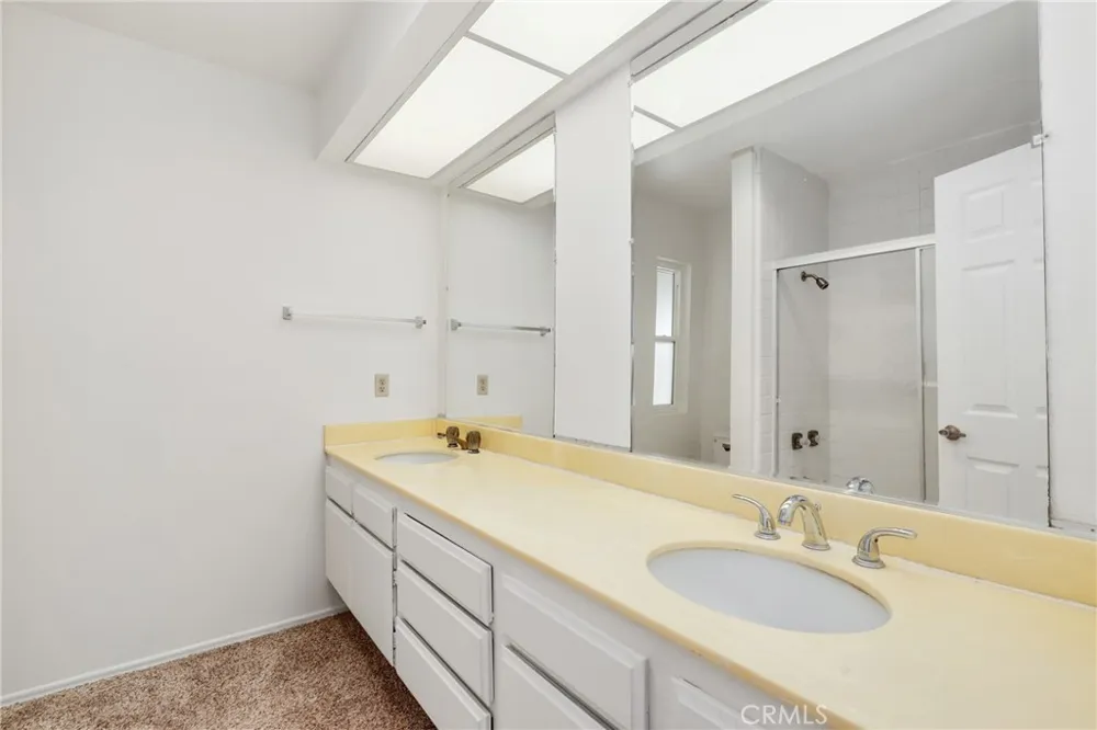 4955 Via Papel San Diego, CA 92122