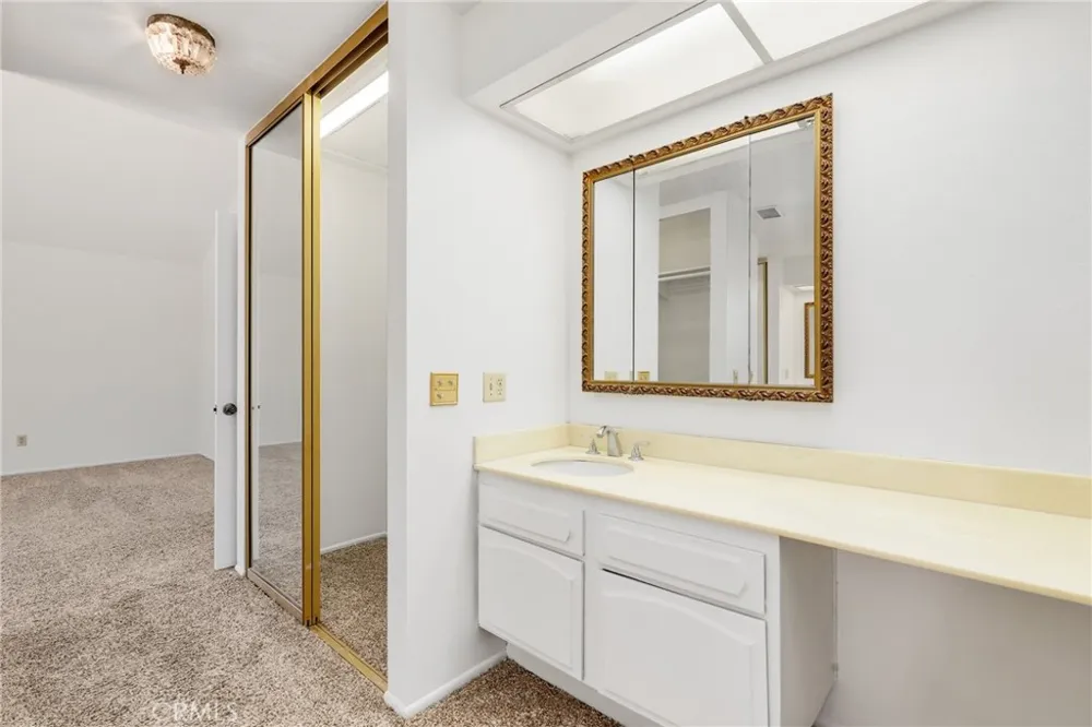 4955 Via Papel San Diego, CA 92122