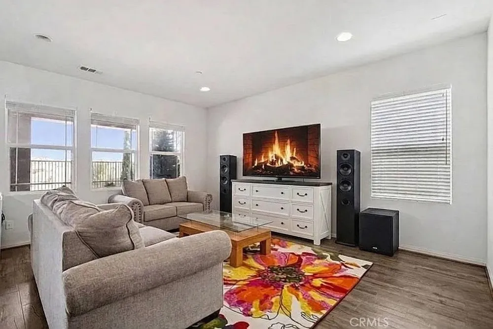 2745 Goldenrain Street Palmdale, CA 93551