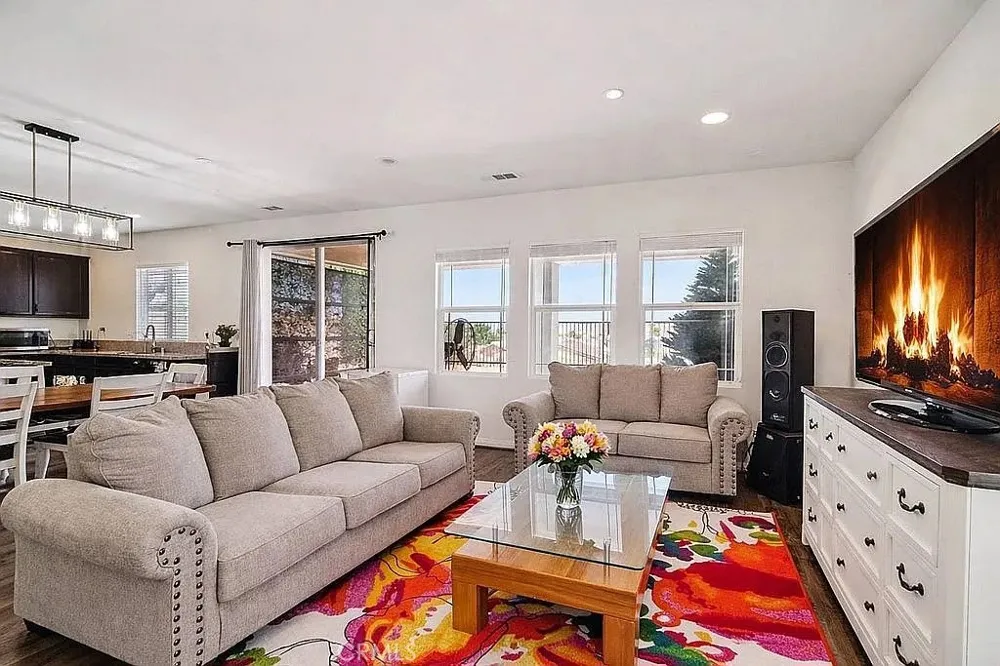 2745 Goldenrain Street Palmdale, CA 93551