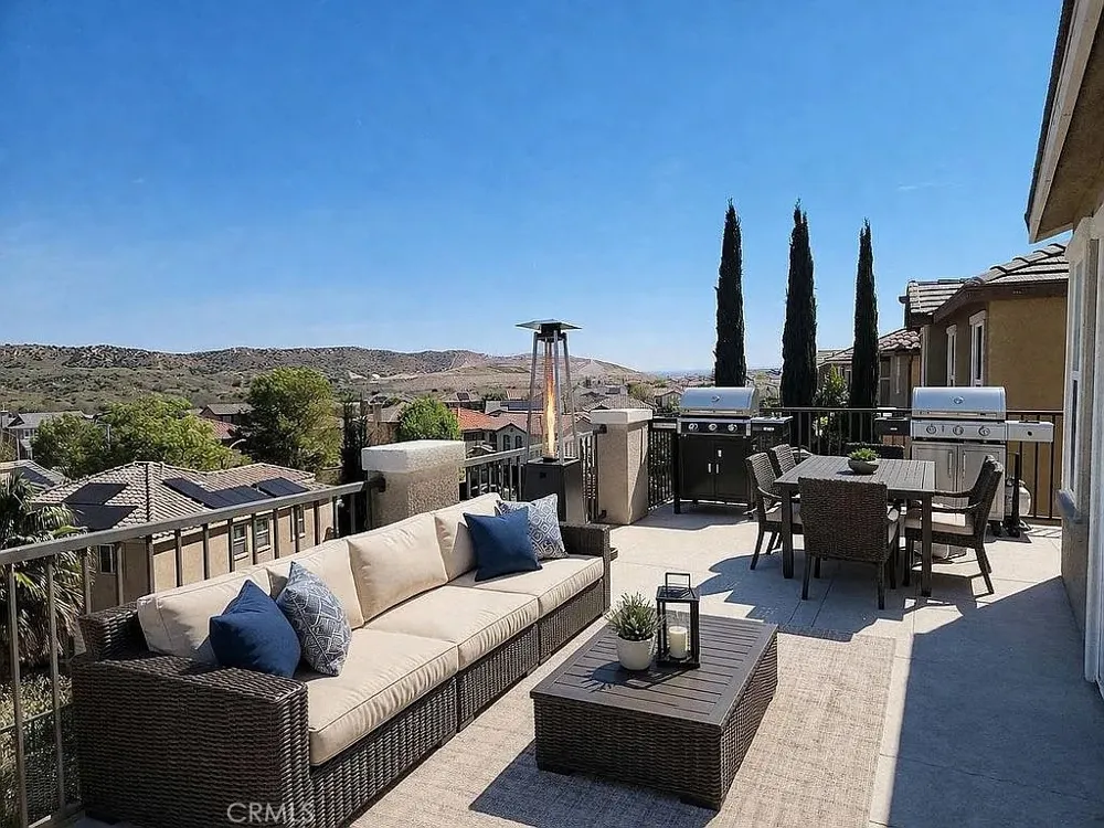 2745 Goldenrain Street Palmdale, CA 93551