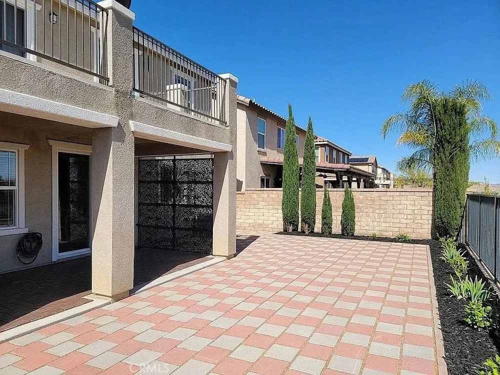 2745 Goldenrain Street Palmdale, CA 93551