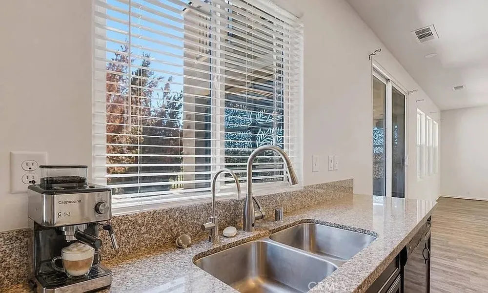 2745 Goldenrain Street Palmdale, CA 93551
