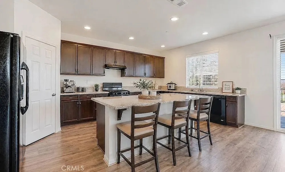 2745 Goldenrain Street Palmdale, CA 93551