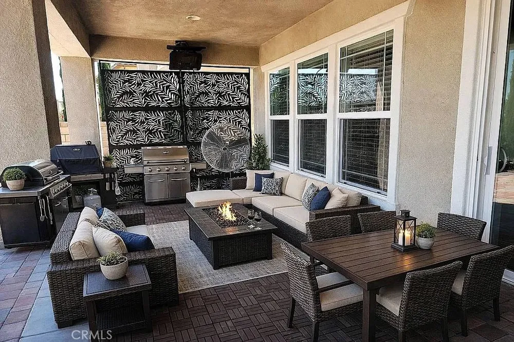 2745 Goldenrain Street Palmdale, CA 93551