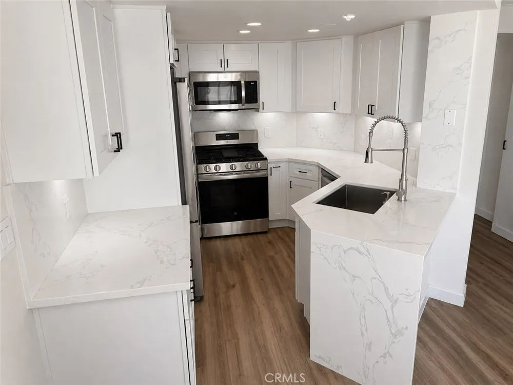 2604 Avenida Del Vista #102 Corona, CA 92882