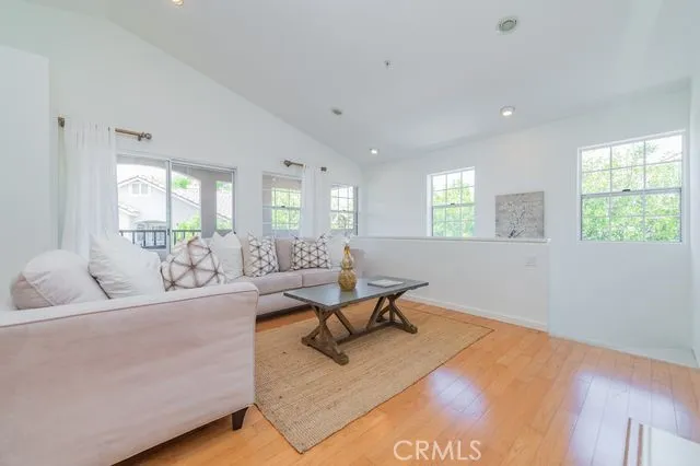 2310 Cascade Tustin, CA 92782