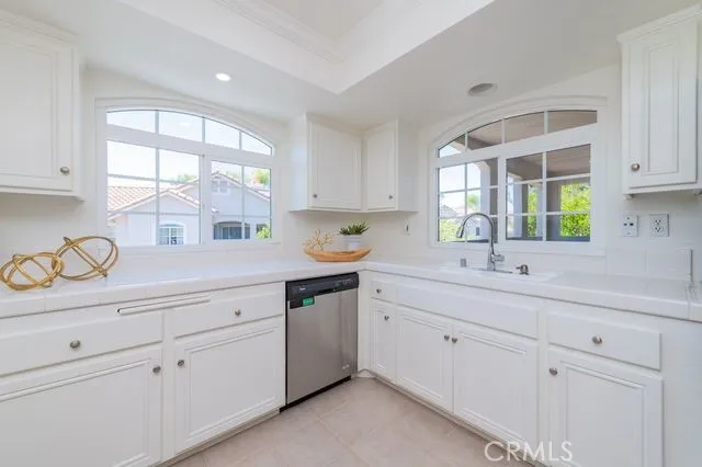 2310 Cascade Tustin, CA 92782