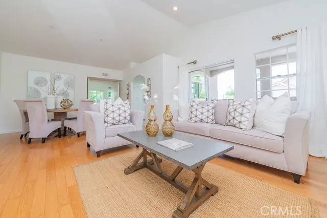 2310 Cascade Tustin, CA 92782