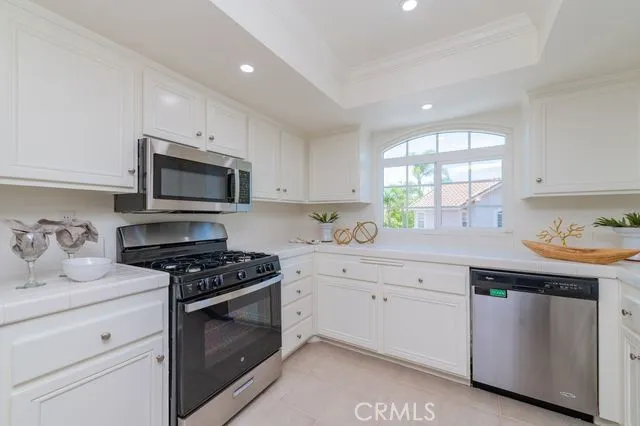 2310 Cascade Tustin, CA 92782