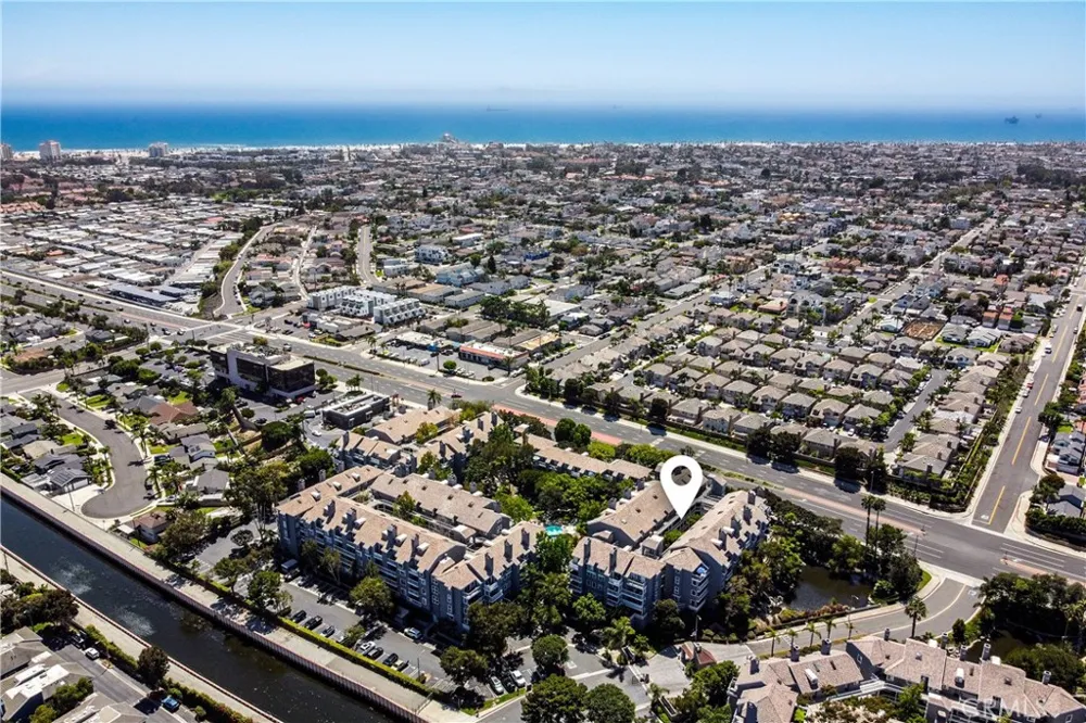 20301 Bluffside Circle #211 Huntington Beach, CA 92646