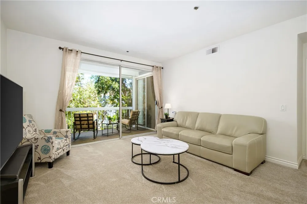 20301 Bluffside Circle #211 Huntington Beach, CA 92646