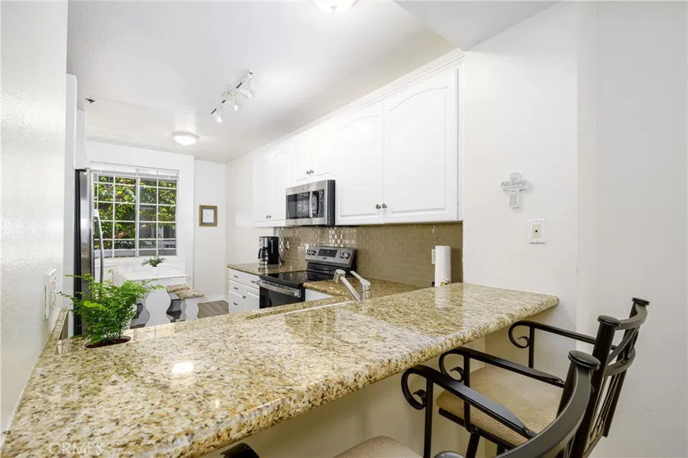 20301 Bluffside Circle #211 Huntington Beach, CA 92646