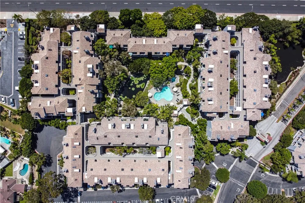 20301 Bluffside Circle #211 Huntington Beach, CA 92646