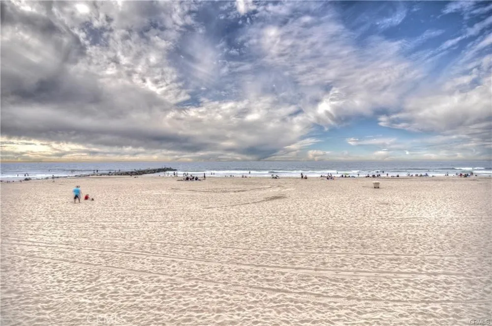 226 La Jolla Newport Beach, CA 92663