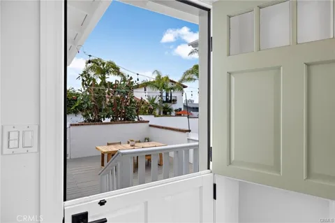 226 La Jolla