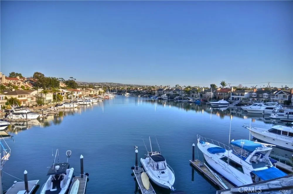 226 La Jolla Newport Beach, CA 92663