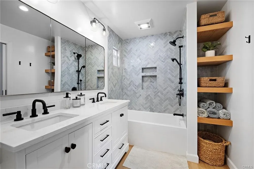 226 La Jolla Newport Beach, CA 92663