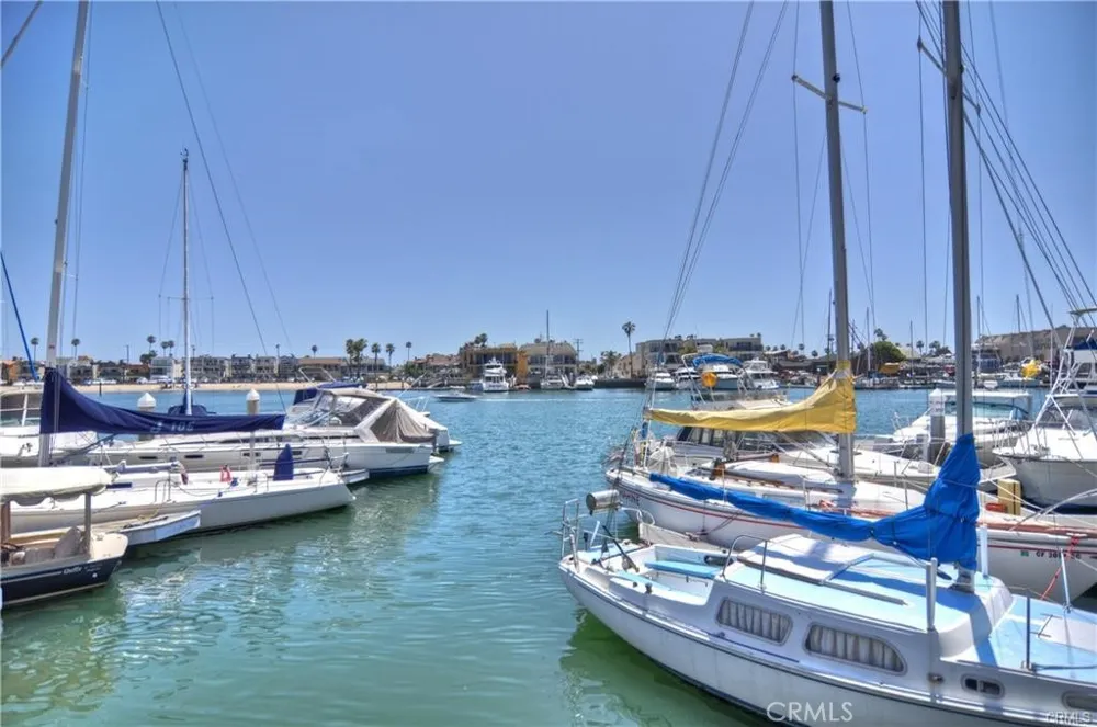 226 La Jolla Newport Beach, CA 92663