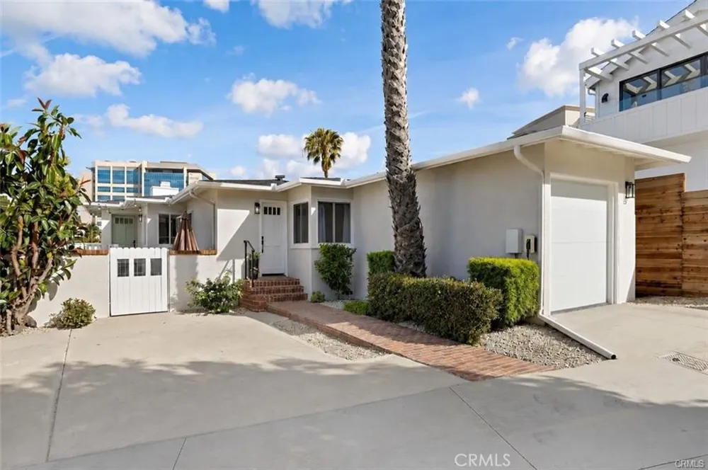 226 La Jolla Newport Beach, CA 92663