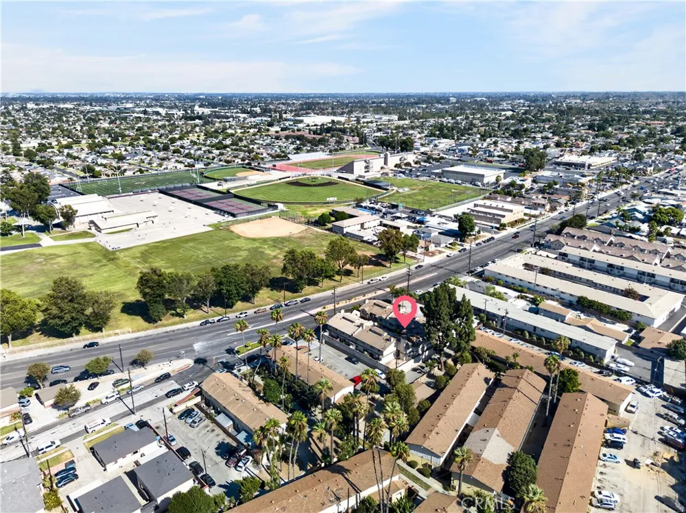 15365 Woodruff #8 Bellflower, CA 90706