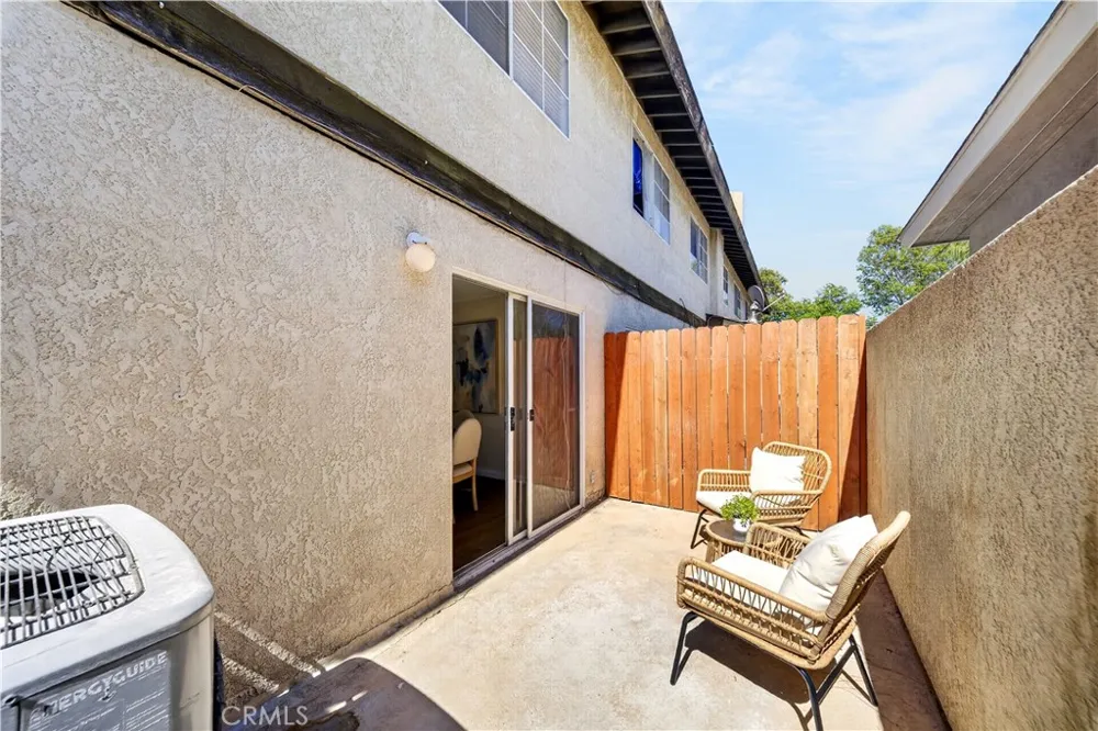 15365 Woodruff #8 Bellflower, CA 90706