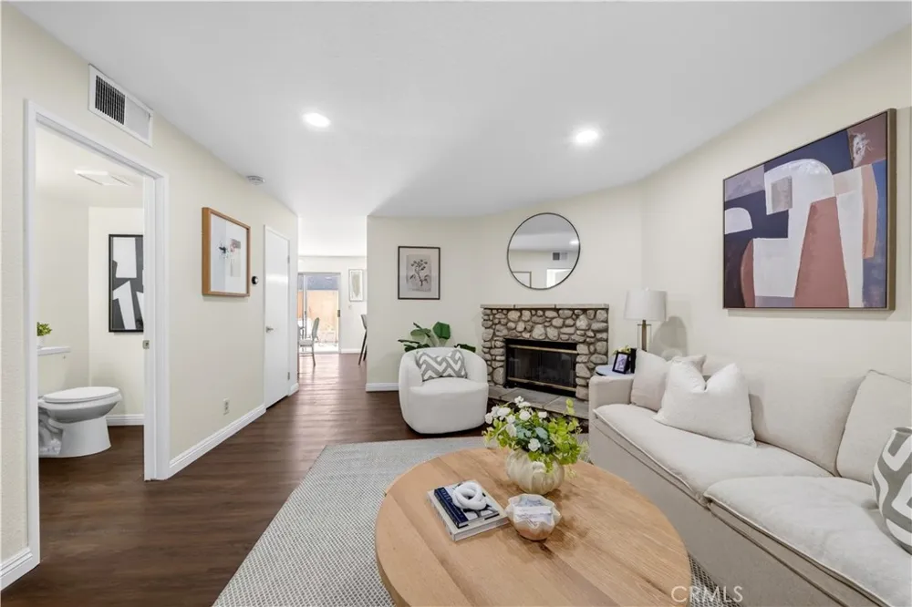 15365 Woodruff #8 Bellflower, CA 90706