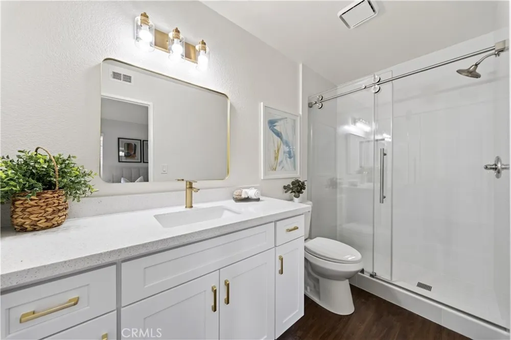 15365 Woodruff #8 Bellflower, CA 90706