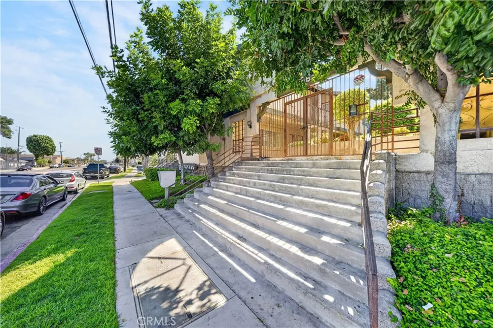 15365 Woodruff #8 Bellflower, CA 90706