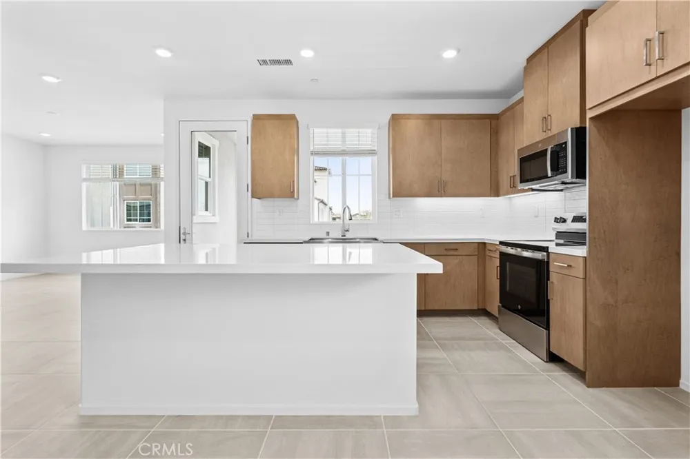 16128 Currant Lane Chino, CA 91708