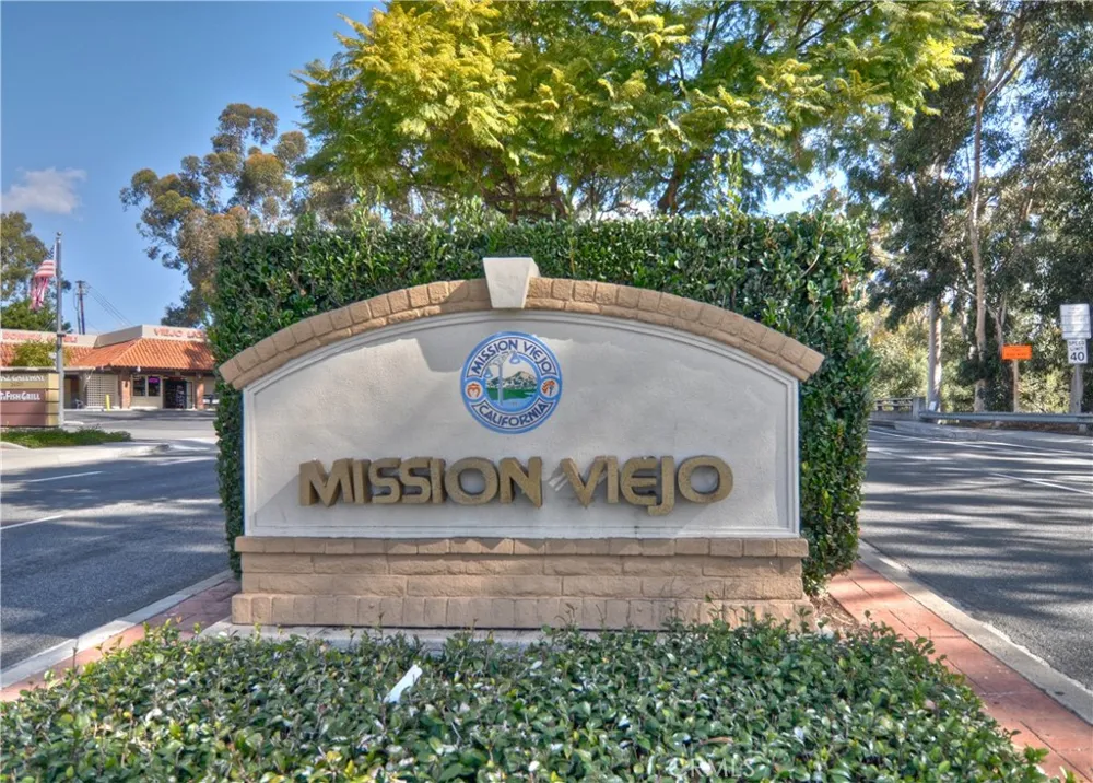 22051 Salcedo Mission Viejo, CA 92691