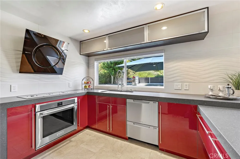 22051 Salcedo Mission Viejo, CA 92691