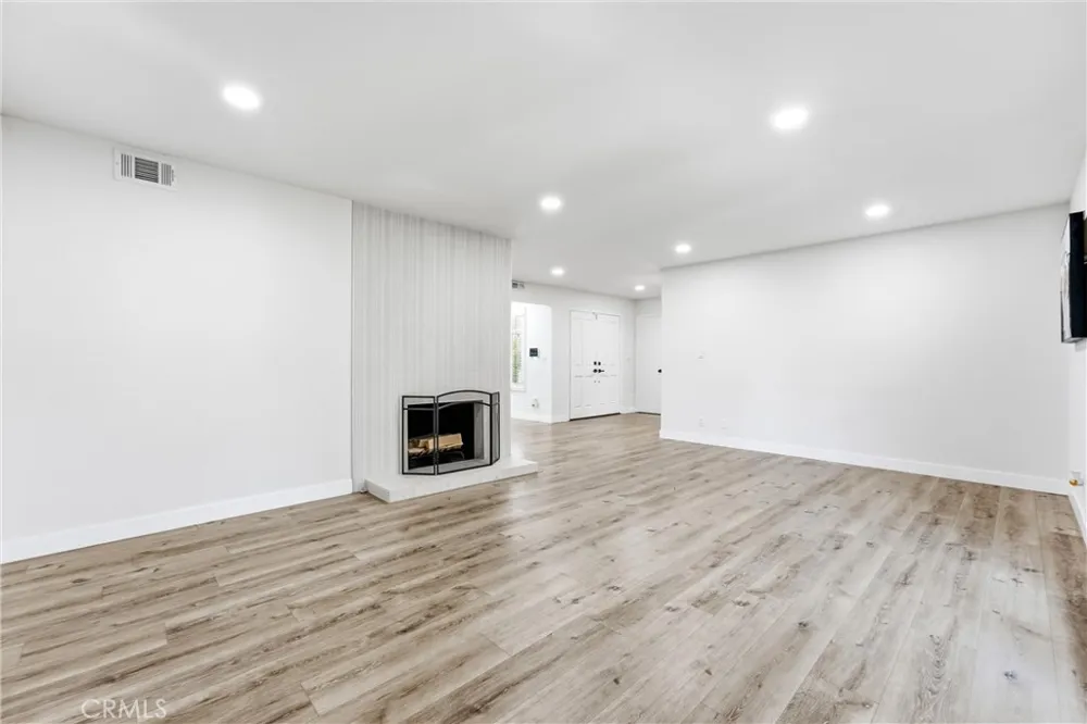 1467 Kathleen Orange, CA 92867