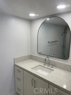 27535 Nivelada Mission Viejo, CA 92692