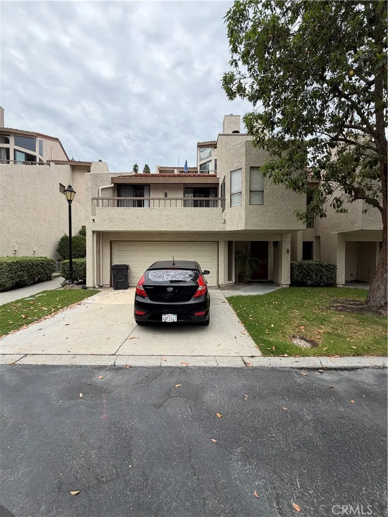 27535 Nivelada Mission Viejo, CA 92692