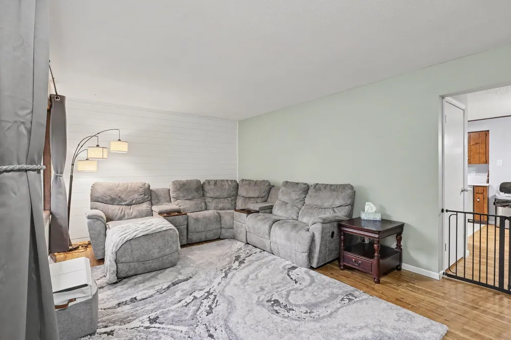 1830 Kings Court Muskegon, MI 49445