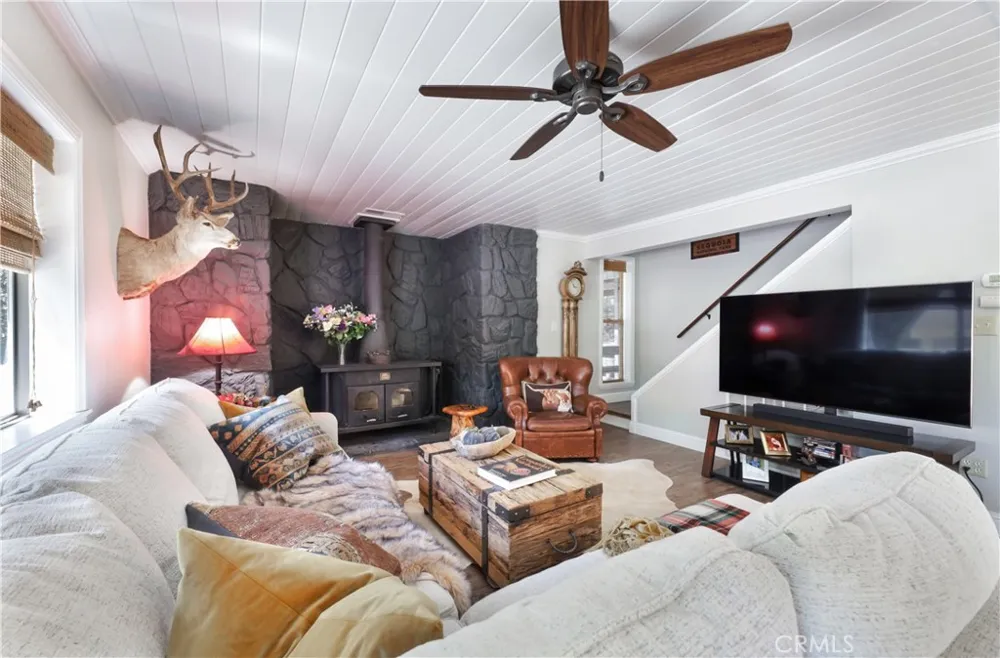 10821 Ponderosa Wofford Heights, CA 93285