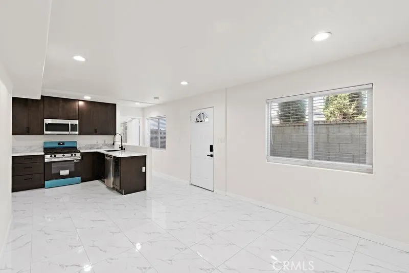 1578 San Bernardino Costa Mesa, CA 92627